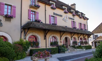 Façade du restaurant Bernard Loiseau