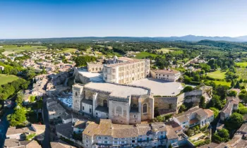Vue aérienne © Loïc JULIEN-Châteaux de la Drôme