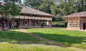 Ferme des Planons, côté cour © Département de l'Ain, Agathe Gaubert