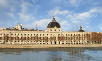 Façade © Eric Cuvillier