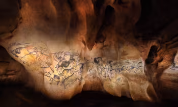 92 animaux en mouvement sont représentés dans le panneau des lions, salle du fond © Patrick Aventurier - Grotte Chauvet 2 Ardèche