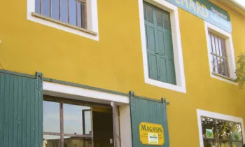 Facade du moulin de Nyons