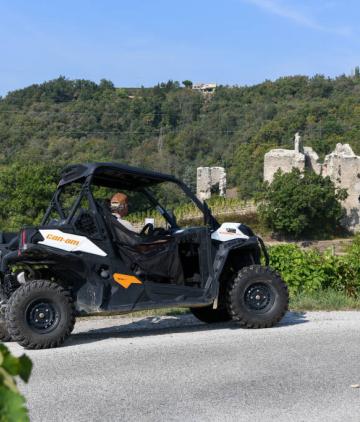 Buggy Château Larnage