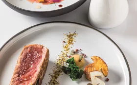 Le restaurant Clos du Cèdre © © Christophe Fouquin