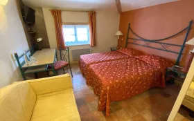  © Château des Loges