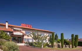  © Hotel des Grands Vins à Fleurie