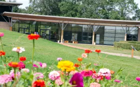 Entrée du musée et du Domaine © © Département de l'Ain, Agathe Gaubert