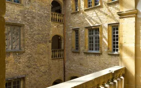  © Château de Bagnols