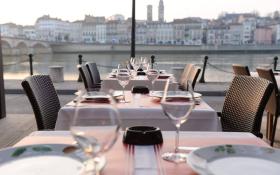 Panorama sur les quais de Saône depuis la véranda-terrasse © ©Le Petit Blanc