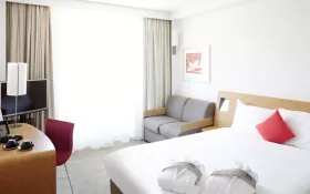 Piscine © Hôtel Novotel Marseille Vieux Port