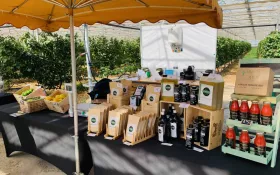 Vente sur le marché © EARL La Perdrerie