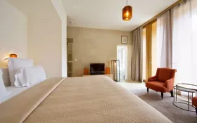  © Hôtel de la Villeon