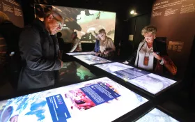 Galerie de l'Aurignacien - Grotte Chauvet 2 Ardèche © Patrick Aventurier - Grotte Chauvet 2 Ardèche