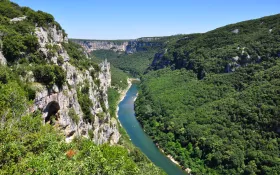  © ©A.Renaud-Goud-ADT07