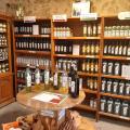Boutique du Moulin des Costes, bouteilles d'huile d'olive