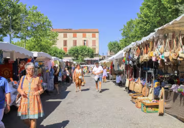 Marché nyonsais du jeudi_Nyons