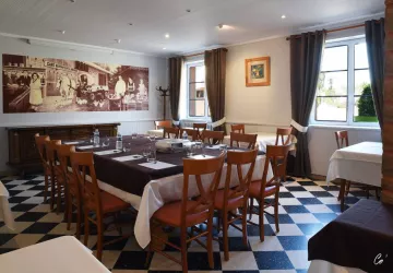 Restaurant Chez La Mère Bouvier à Montcet