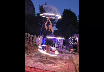 Cabane Café, Spectacle lumière.jpg