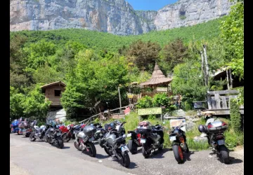 Cabane café Motard.jpg