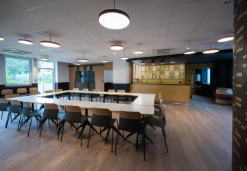 Maison des Vins by Rhône Crussol