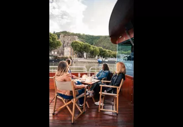 apero-sur-eau-vin-fromage-terres-de-syrah