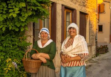 Chroniques d'un village vigneron : la vie de Benoitte et Félicitée_Saint-Sorlin-en-Bugey