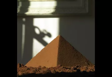 PYRAMIDE