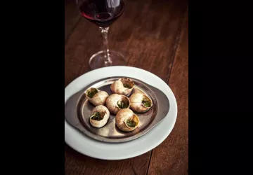 VG_BFC_©CHERRYSTONE_041119_TABLE_PAULINE_181