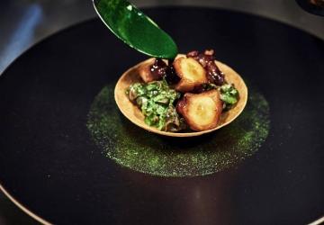 洋書 Lameloise : Une maison en Bourgogne salle-de-restaurant.jpg?w=500&