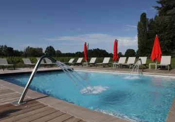 Piscine Extérieure / Spa des Vignes